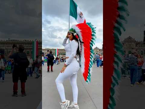 La MEXICANA ❤️🇲🇽 #brendacatalan #lamexicana #mexico #vivamexico #mexicanas
